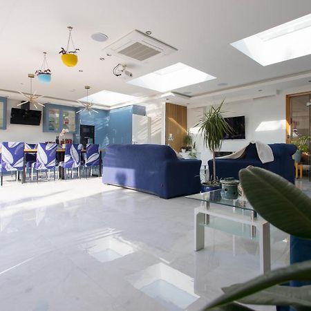 Legoland Heathrow Windsor Apartment Hotel สลาว ภายนอก รูปภาพ
