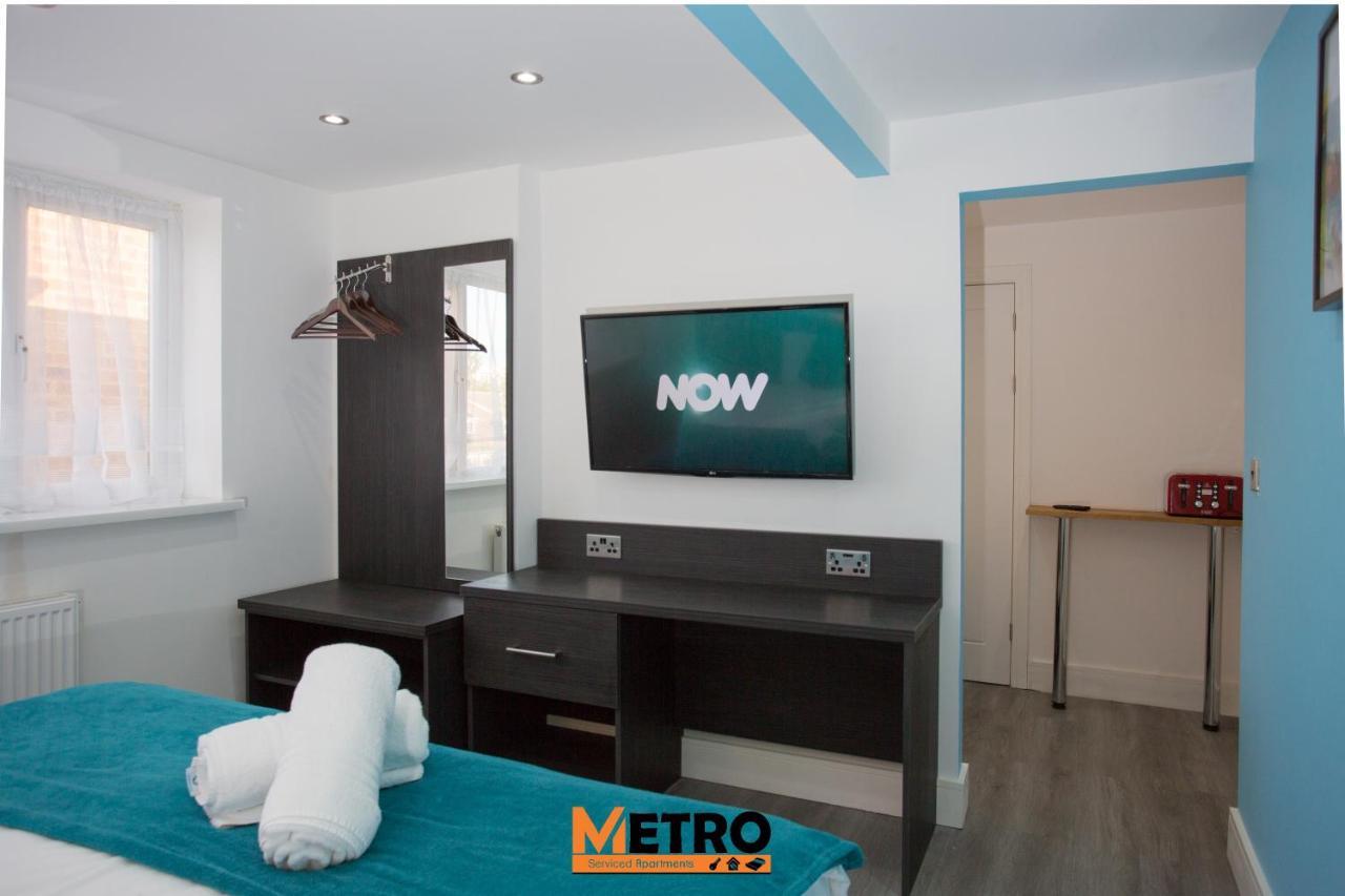 Legoland Heathrow Windsor Apartment Hotel สลาว ภายนอก รูปภาพ