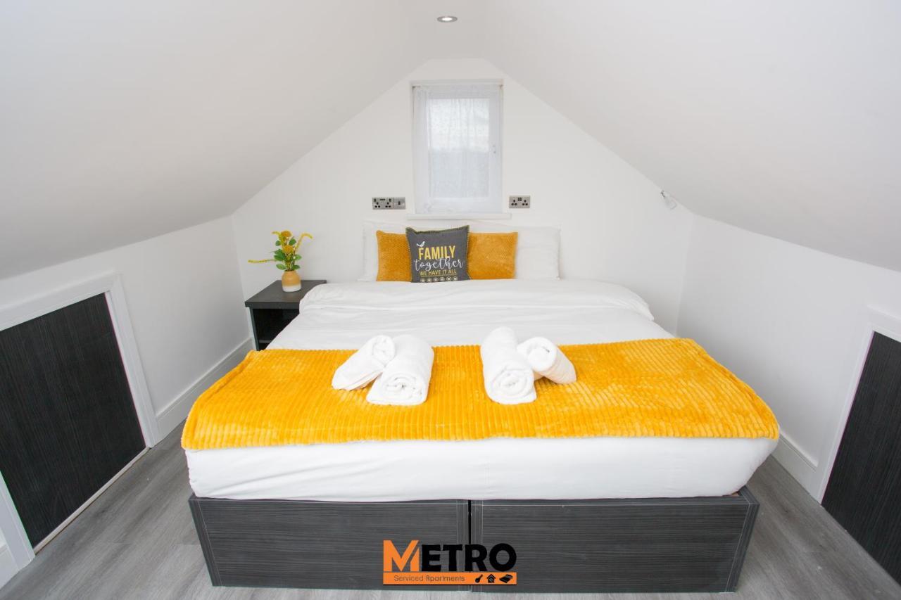 Legoland Heathrow Windsor Apartment Hotel สลาว ภายนอก รูปภาพ