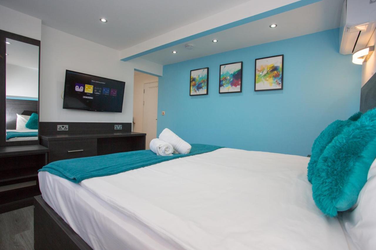 Legoland Heathrow Windsor Apartment Hotel สลาว ภายนอก รูปภาพ