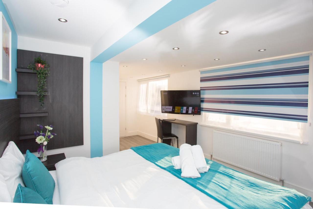 Legoland Heathrow Windsor Apartment Hotel สลาว ภายนอก รูปภาพ