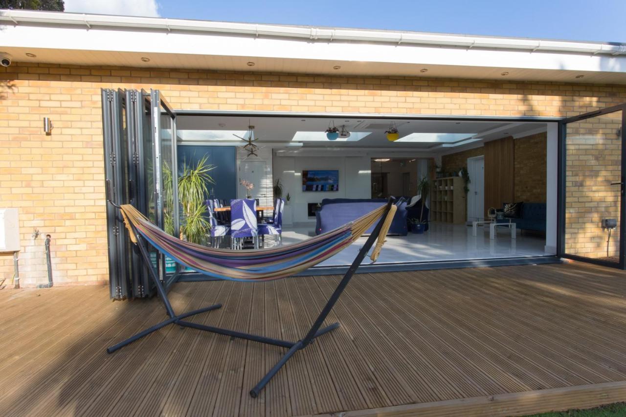 Legoland Heathrow Windsor Apartment Hotel สลาว ภายนอก รูปภาพ