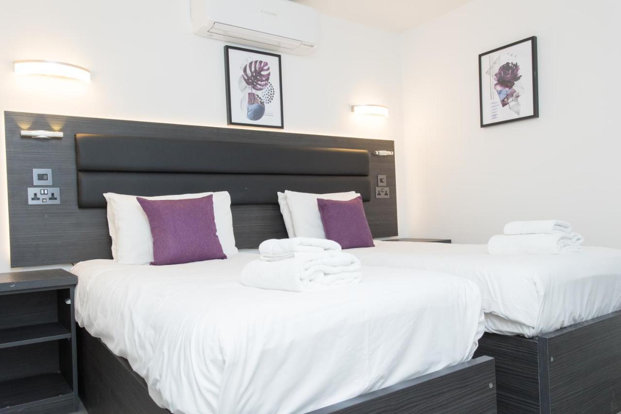 Legoland Heathrow Windsor Apartment Hotel สลาว ภายนอก รูปภาพ